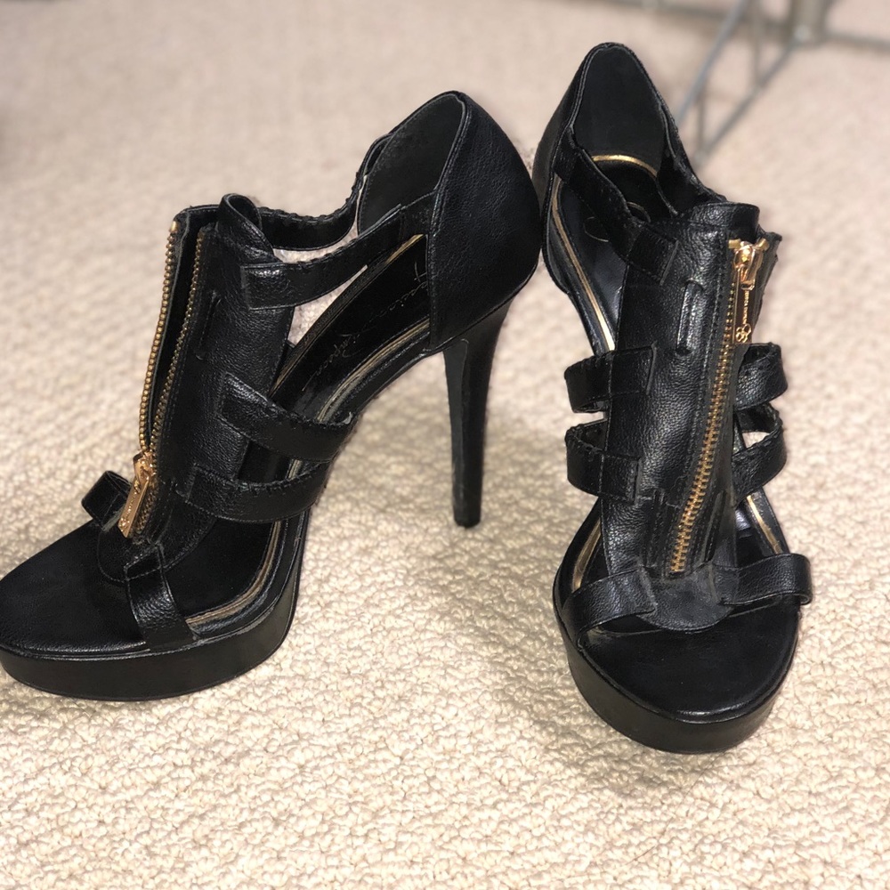 Black Stilettos 🖤🖤🖤